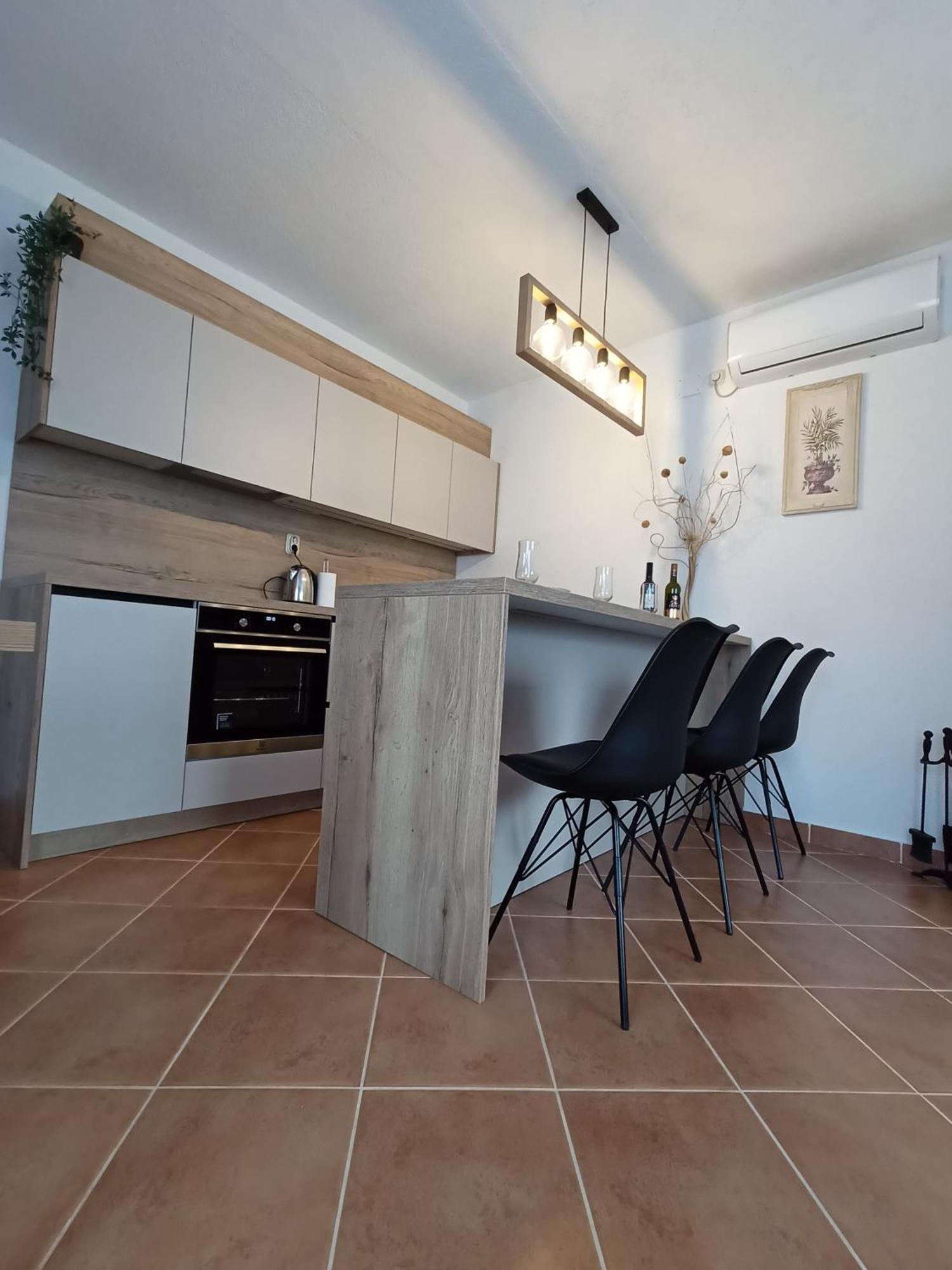 Village Apartment Zagvozd Exterior photo